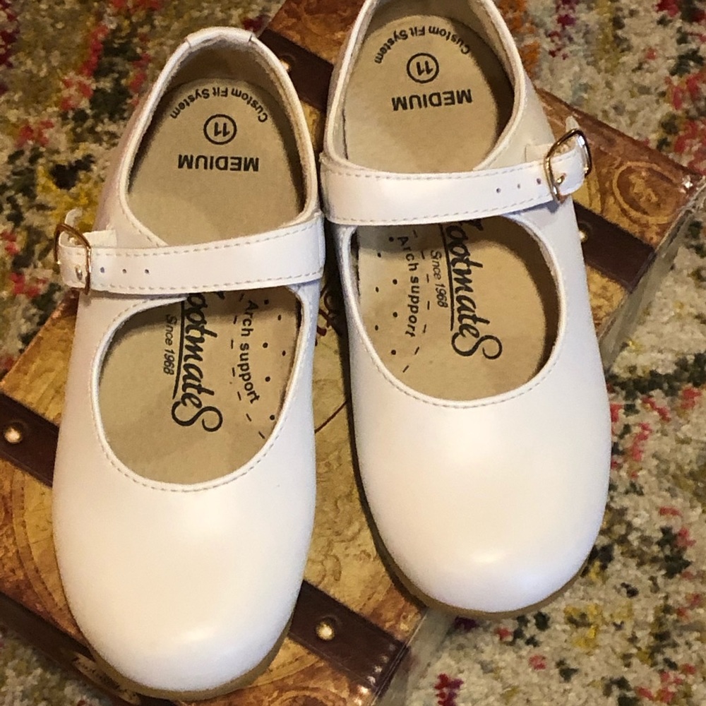 FootMates white dress shoes 11 toddler